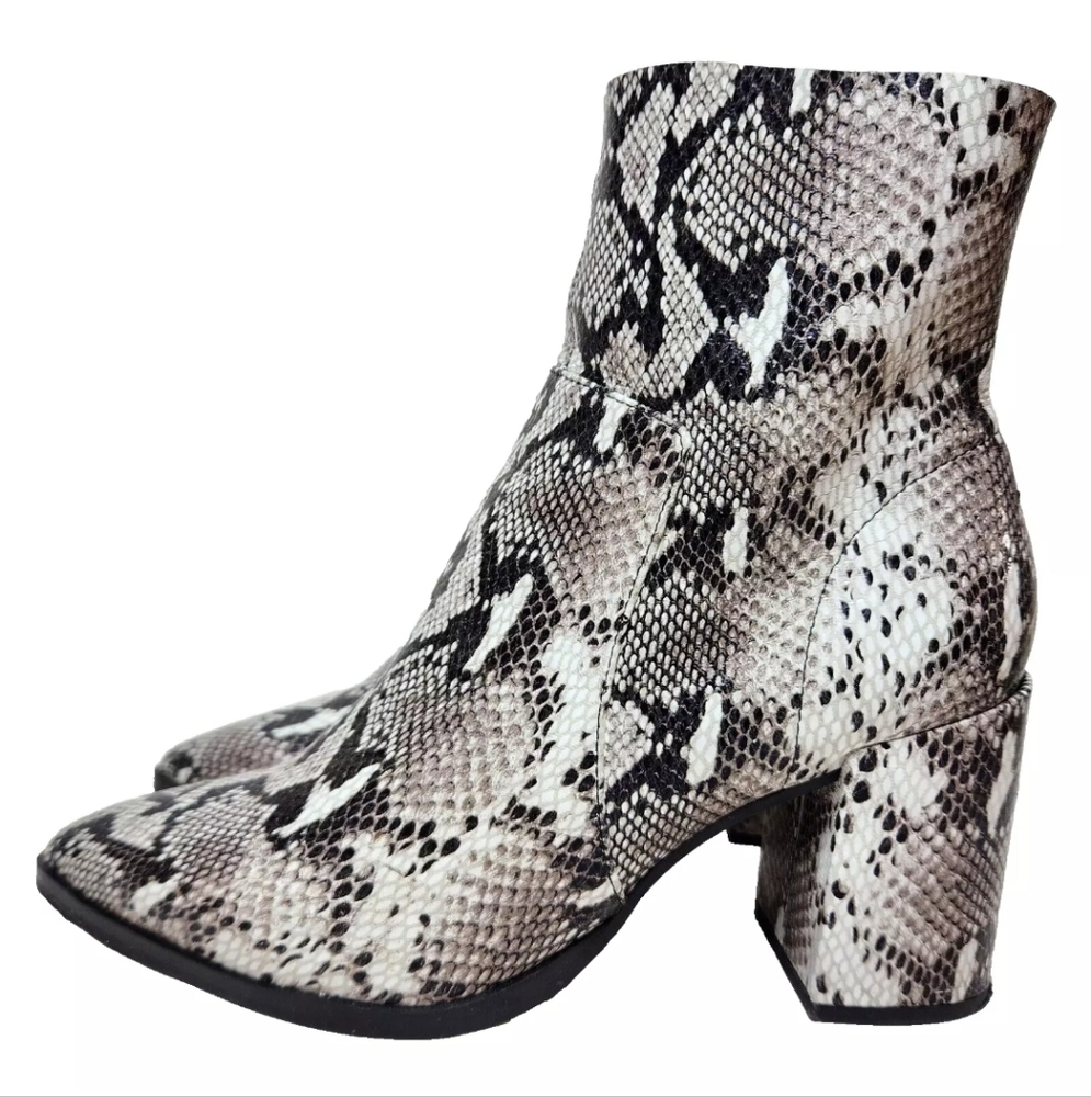 Tony Bianco Brazen Python Print Leather Boots Sz … - image 4